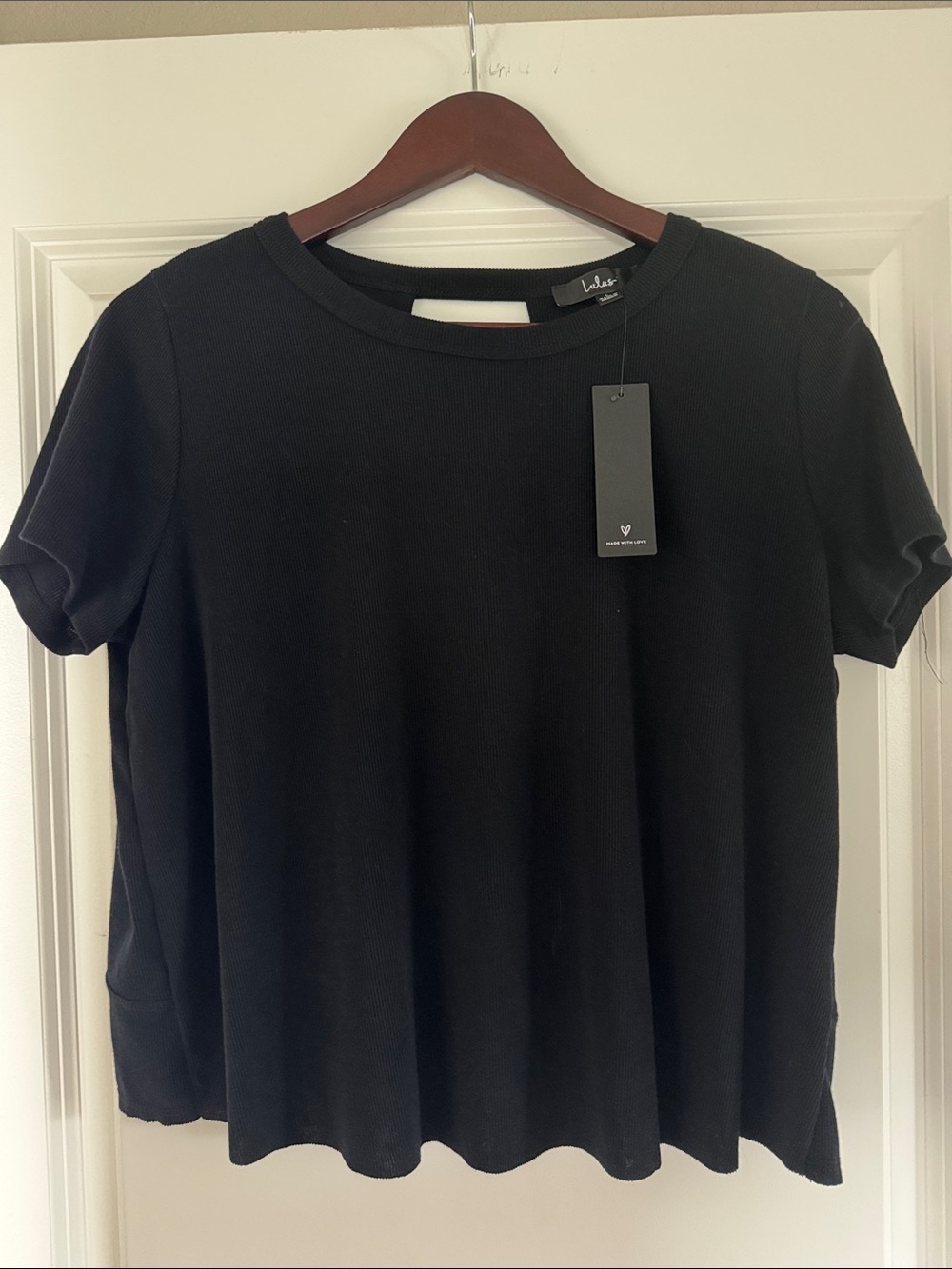 Lulu's Black Short Sleeve Tee